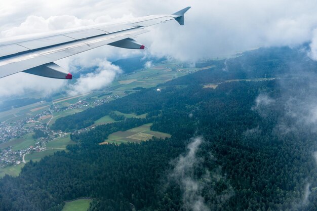 Foto luftaufnahme von bergen gegen den himmel