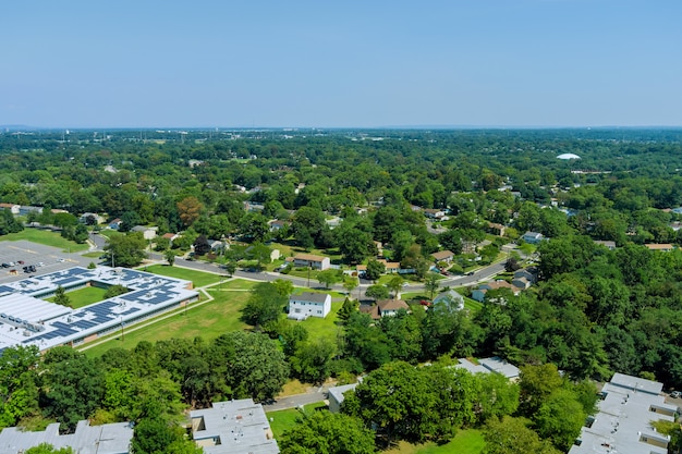 Luftaufnahme von Einfamilienhäusern, einem Wohnviertel East Brunswick New Jersey