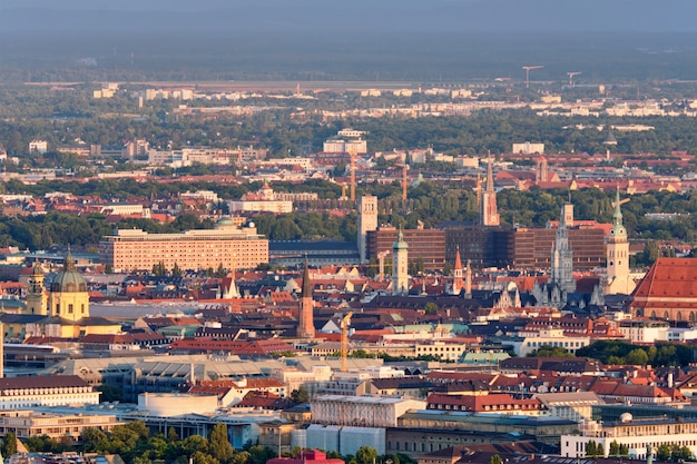 Luftaufnahme von München. München, Bayern, Deutschland