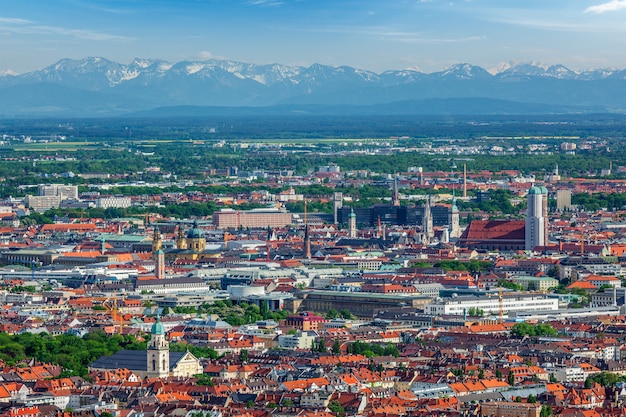 Luftaufnahme von München. München, Bayern, Deutschland