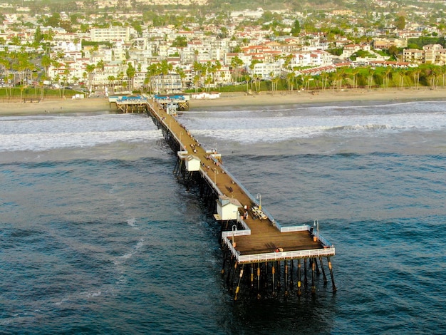 Luftaufnahme von San Clemente Pier mit Strand und Küste Kalifornien USA