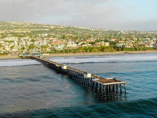 Luftaufnahme von San Clemente Pier mit Strand und Küste Kalifornien USA