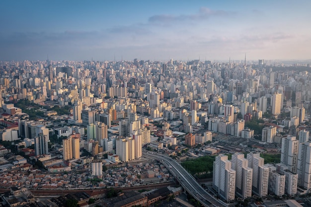 Luftaufnahme von Sao Paulo und dem Eng Orlando Murgel Viaduct Sao Paulo Brasilien