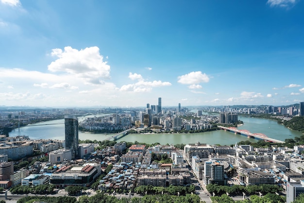 Luftaufnahmen China Liuzhou moderne Stadt Architektur Landschaft Skyline