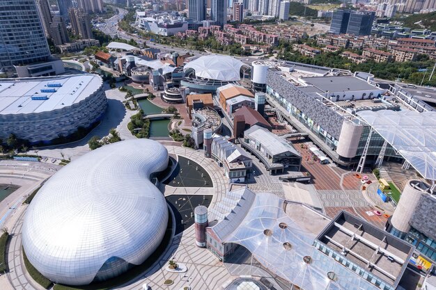 Luftaufnahmen moderner urbaner Architekturlandschaften in Qingdao, China