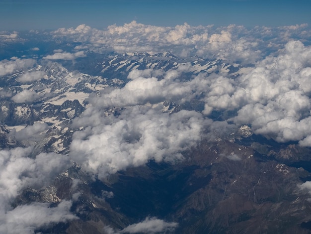Luftbild der Alpen