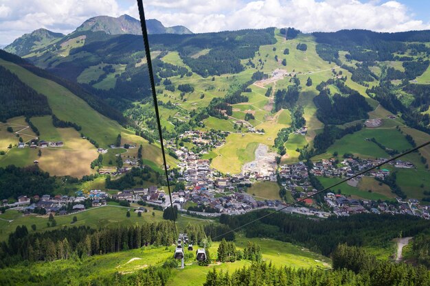 Luftbild Saalbach von der Seilbahn Schattberg XPress Österreich