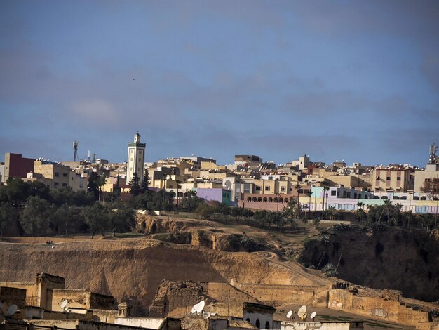 Luftbildpanorama der Medina von Fez el Bali Marokko. Fes el Bali wurde zwischen 789 und 808 n. Chr. als Hauptstadt der Idrisiden-Dynastie gegründet.