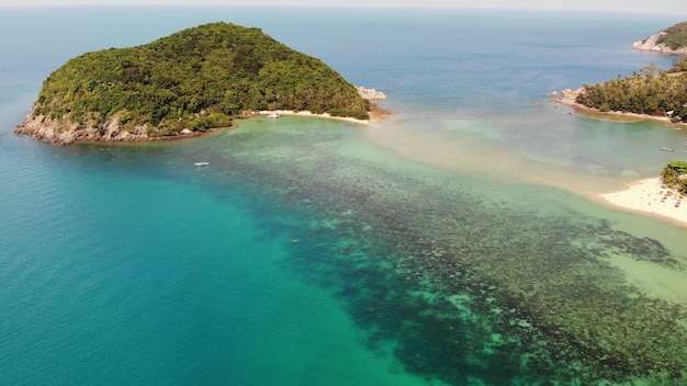 Luftdrohne Inselansicht Koh Phangan Strand, Thailand