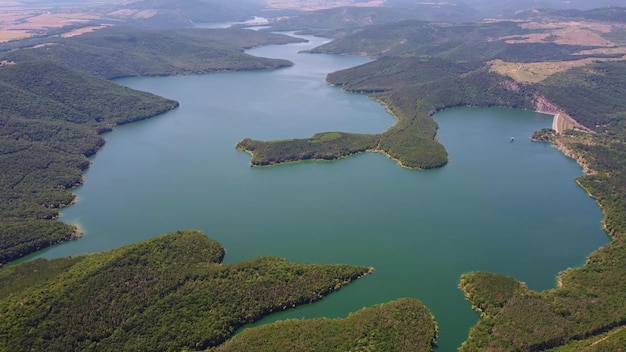 Luftpanoramablick auf den Kamchiya-See in Bulgarien