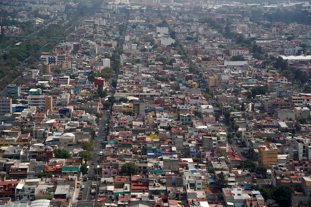Luftpanoramalandschaft von Mexiko-Stadt aus dem Flugzeug