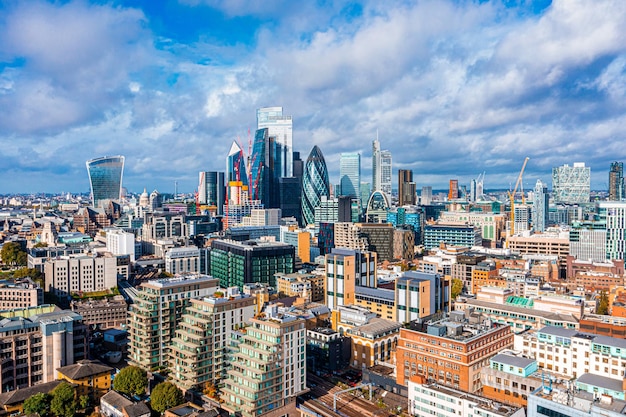 Luftpanoramaszene des Londoner Finanzviertels