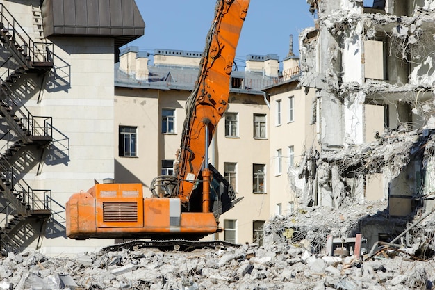 Lugar de construcción por edificios en la ciudad