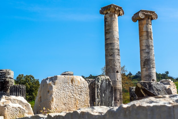 Lugar histórico antigo do turismo Sardes Artemis