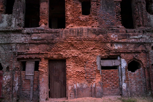 Lugar histórico Panam Nagar es una ciudad completamente abandonada de comerciantes hindúes en Bangladesh construida a principios del siglo XIX.