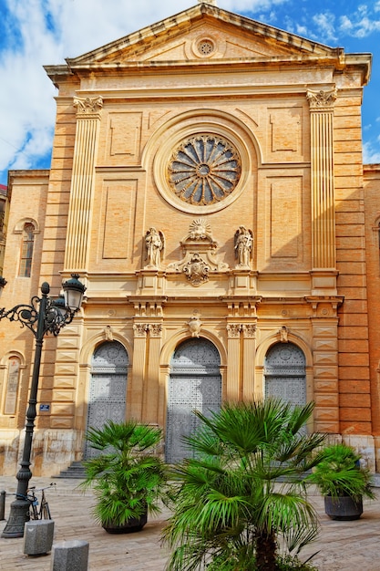 Lugares históricos del paisaje urbano de Valencia - ciudad en España.