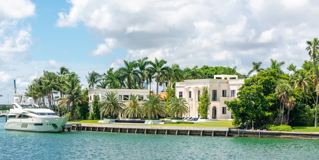 Lujosa mansión en Miami Beach, Florida, EE.UU.