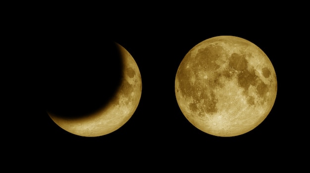 La luna llena y la luna en fase creciente se aíslan en el espacio negro muestran el reflejo de gravedad del eclipse de la superficie de la luna