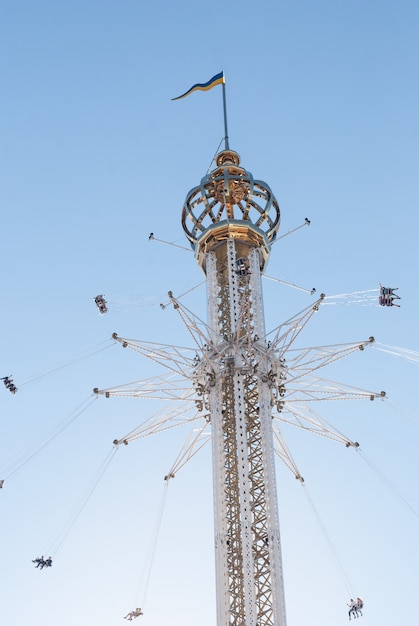 Luna Park Tivoli Grona Lund é um parque de diversões em Estocolmo, Suécia