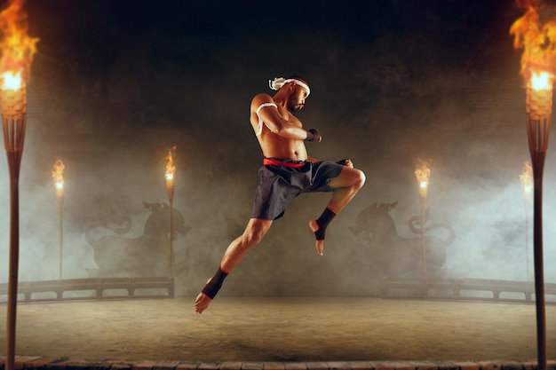 Lutadores de boxe tailandês de muay thai