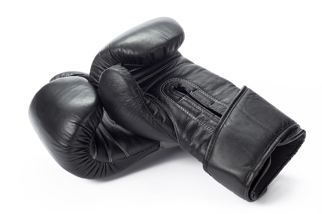 Foto luvas de boxe fechadas em um fundo branco