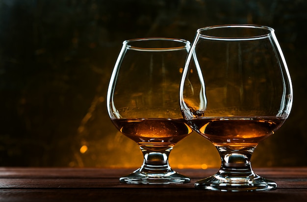 Luxuriöser und teurer französischer Brandy in einem Glas