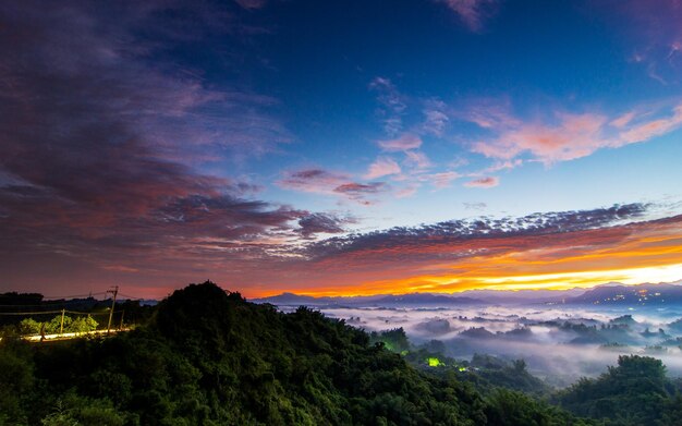 Foto luz do espaço da cidade do céu