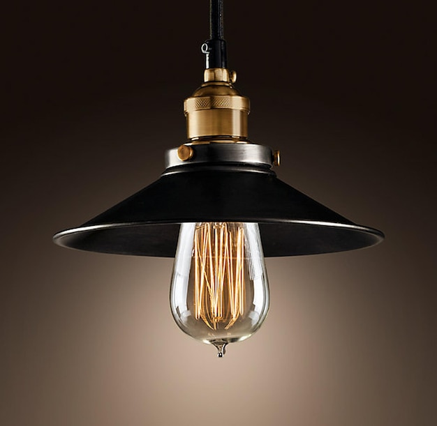 Luz pendente industrial de metal preto