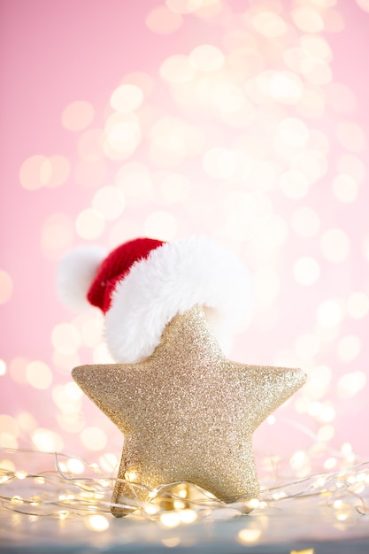 Foto luzes de bokeh de natal com estrela decorativa.