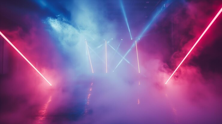 Foto luzes de palco de fundo com com luzes coloridas e nevoeiro