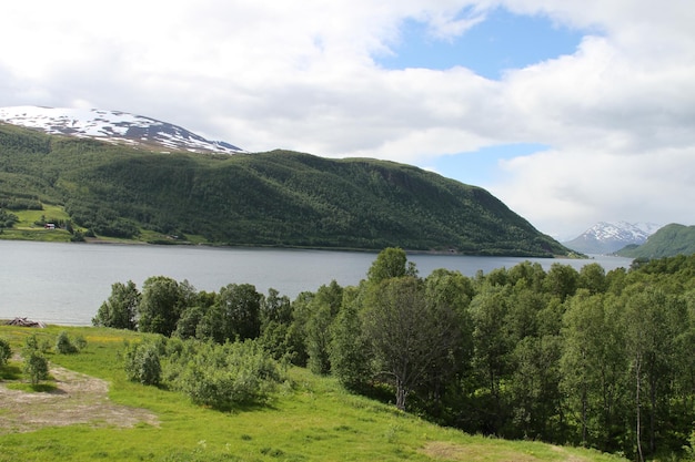 Lyngen Alpes Noruega