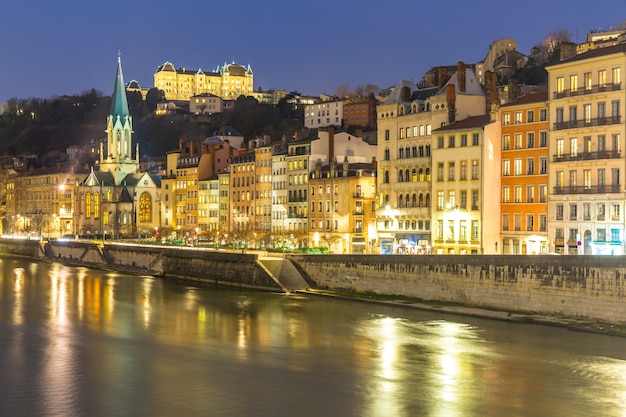 Lyon Kirche Nacht