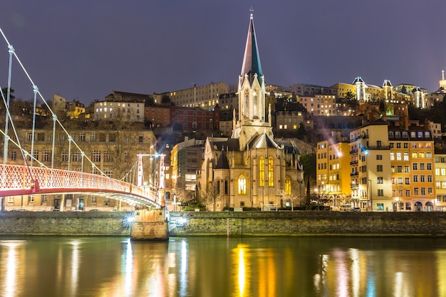 Lyon Kirche Nacht