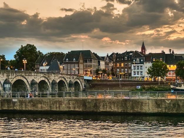 Maastricht à noite