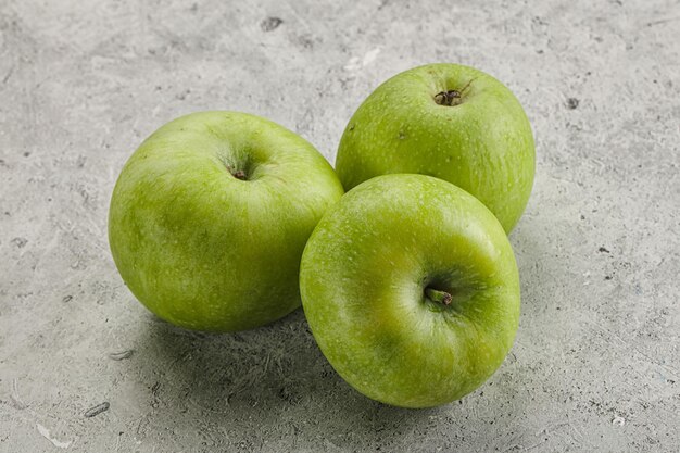 Maçã verde doce e suculenta