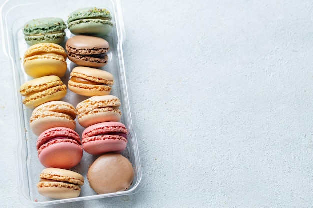 Macarons cores pastel em brilhante