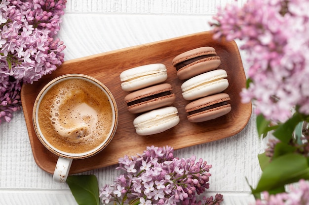 Macarons e café