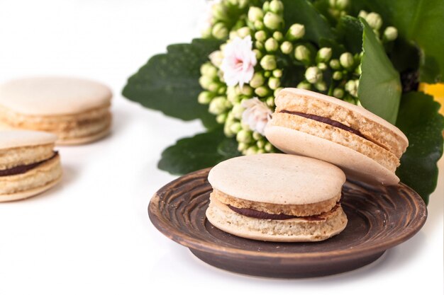 Macaroons caseiros com flores