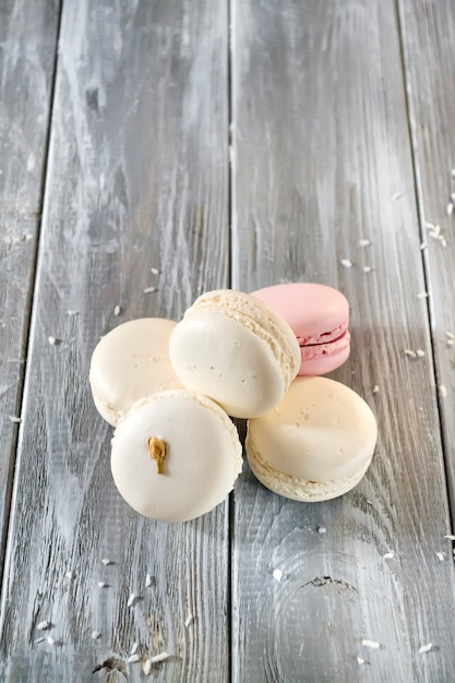 Macaroons de francês isolados