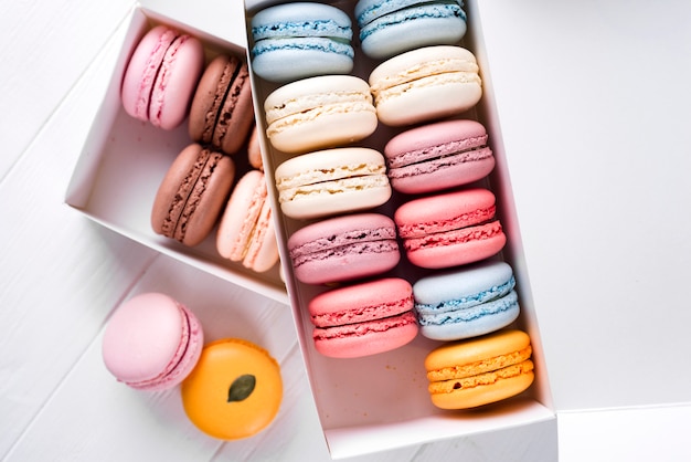 Macaroons franceses multicoloridos