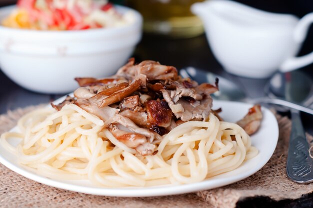 Macarrão com cogumelos