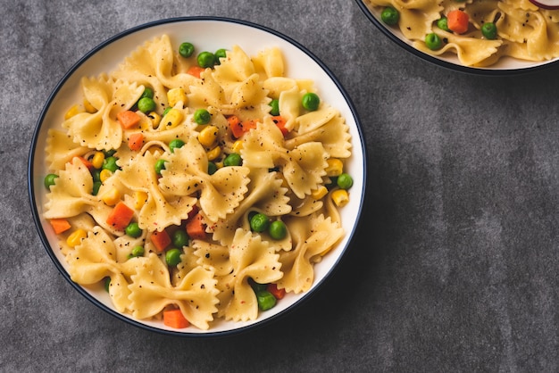 macarrão com comida de legumes