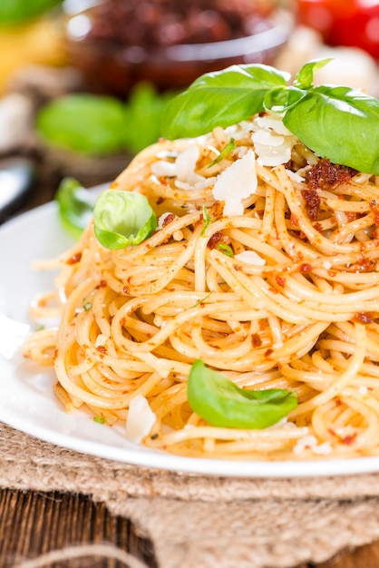 Macarrão com Pesto de Tomate