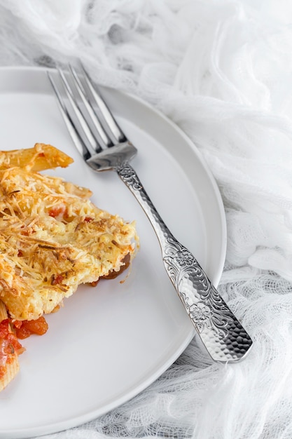 Macarrão com queijo e chouriço. Caseiro