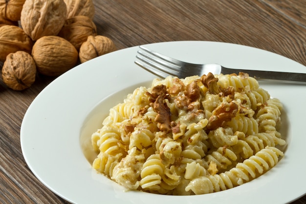 Macarrão com uma noz