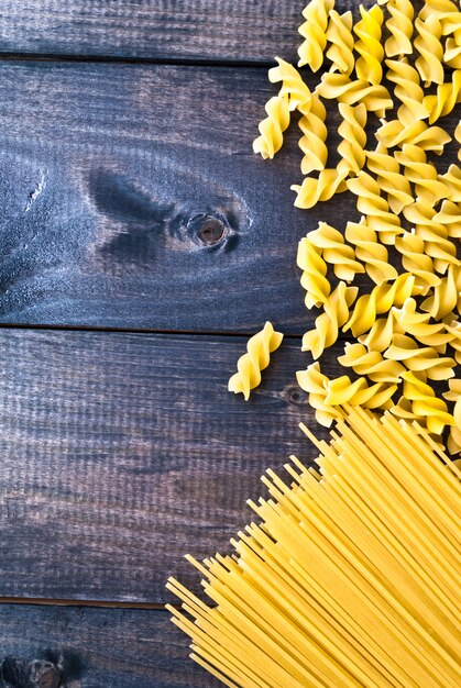 Macarrão cru como pano de fundo