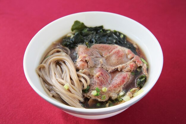 Macarrão de Soba com Carne