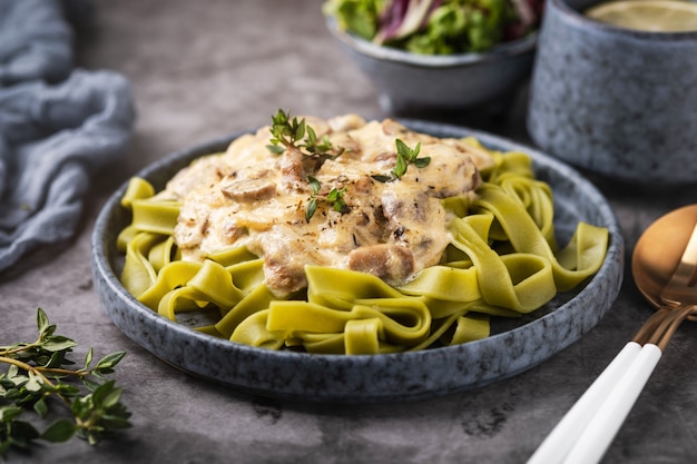 Macarrão fettuccine.