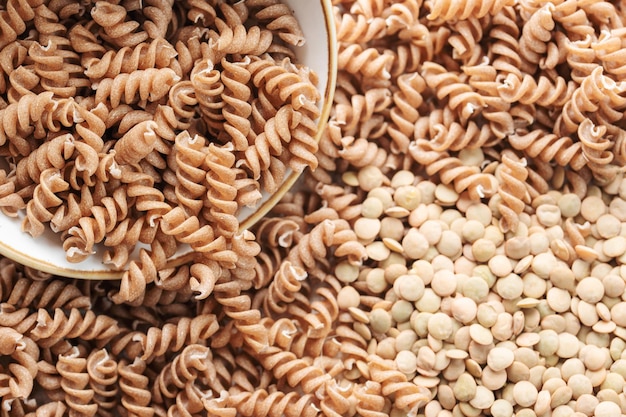 Macarrão fusilli de lentilha verde