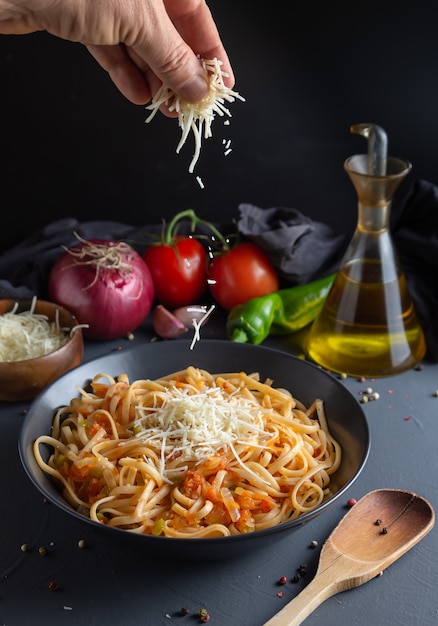 Macarrão, macarrão com molho de tomate caseiro